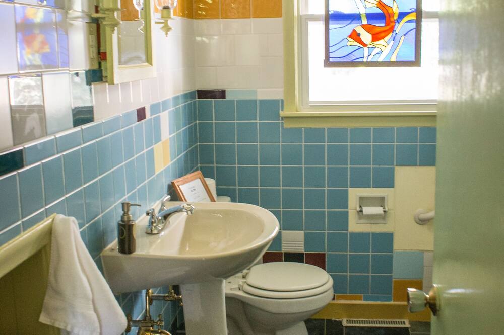 Photo of Bathroom in East Lawrence