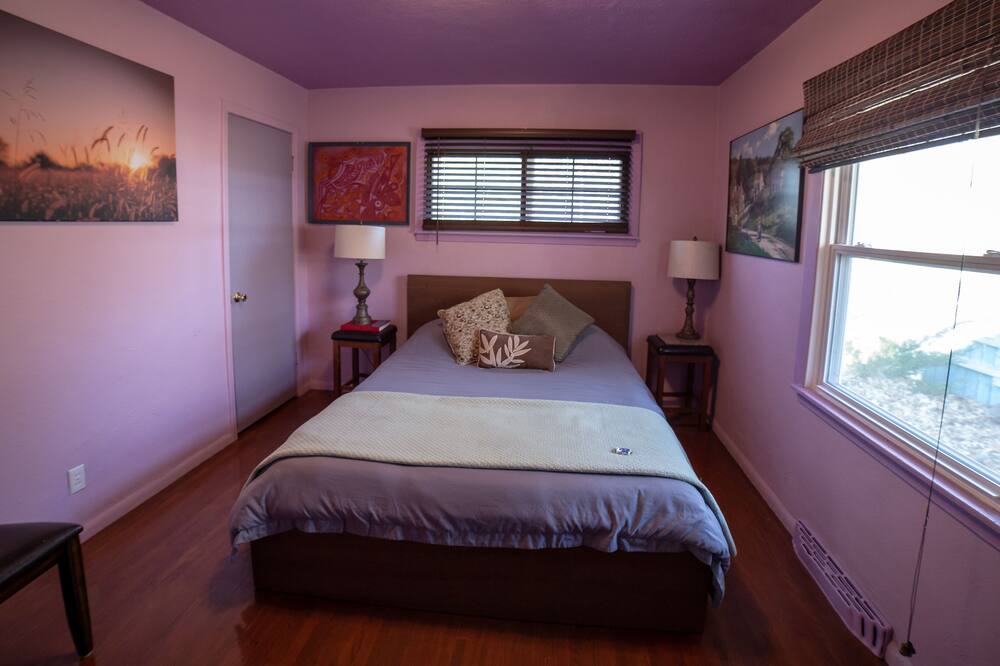 Photo of Bedroom in East Lawrence