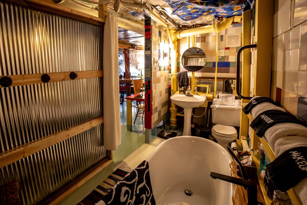 Photo of Bathroom in East Lawrence