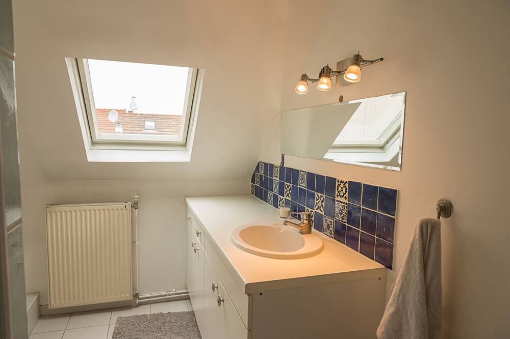 Photo of Bathroom in Plateau - Mont-Valerien