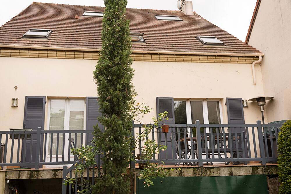 Photo of Outdoor in Plateau - Mont-Valerien