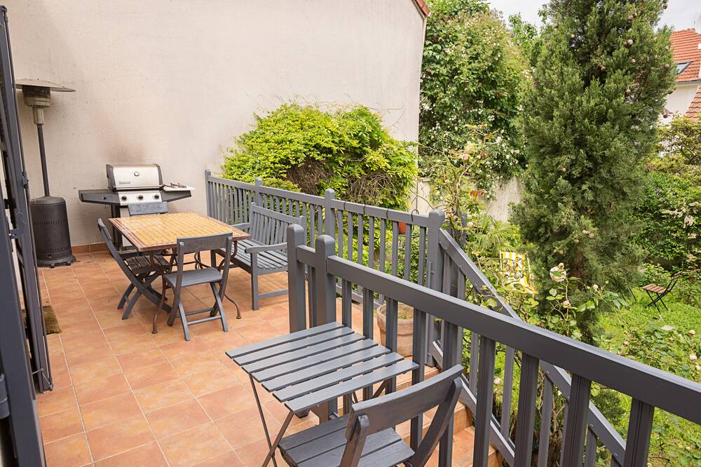 Photo of Patio Balcony in Plateau - Mont-Valerien