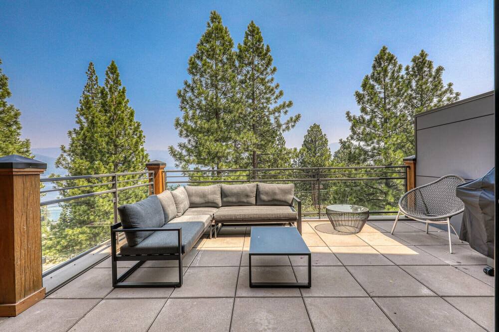 Photo of Patio Balcony in Crystal Bay