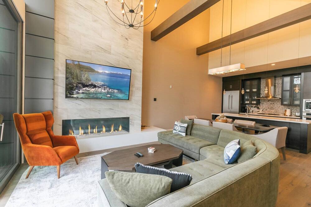 Photo of Bedroom in Crystal Bay