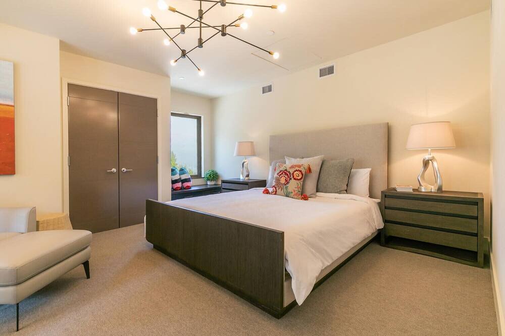 Photo of Bedroom in Crystal Bay