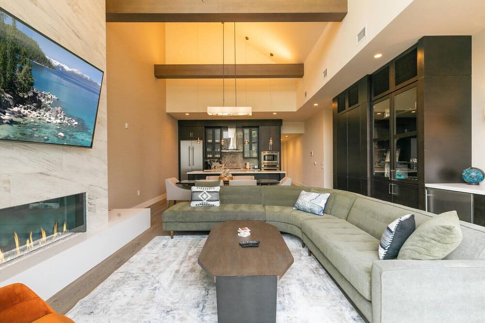 Photo of Bedroom in Crystal Bay