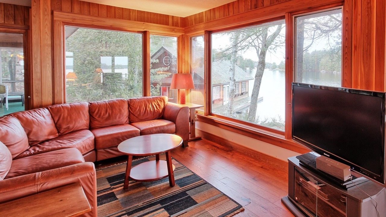 Photo of Livingroom in Gravenhurst