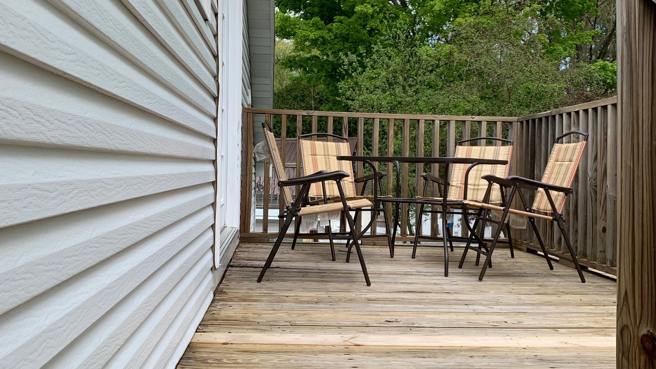Photo of Patio Balcony in Sylvan Beach