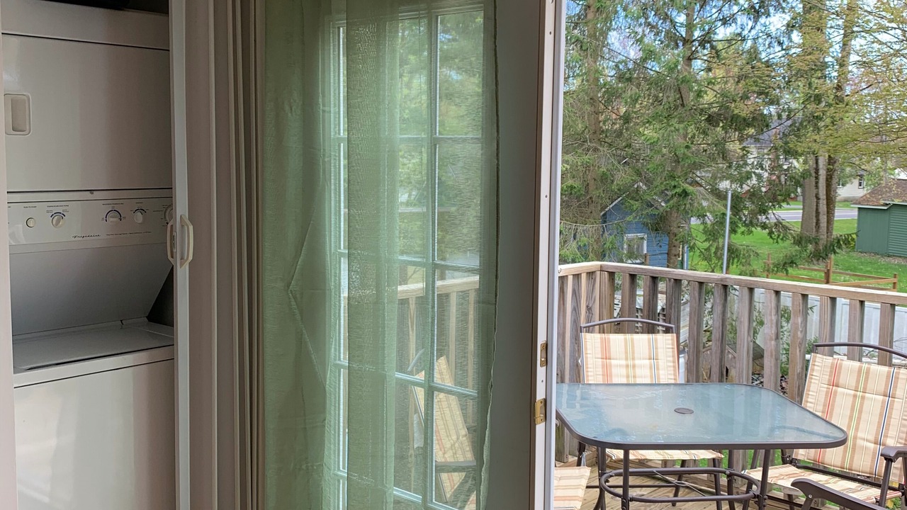 Photo of Patio Balcony in Sylvan Beach