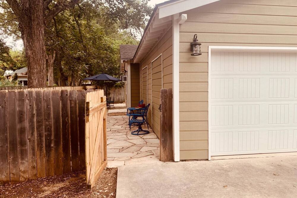 Photo of Others in Seguin