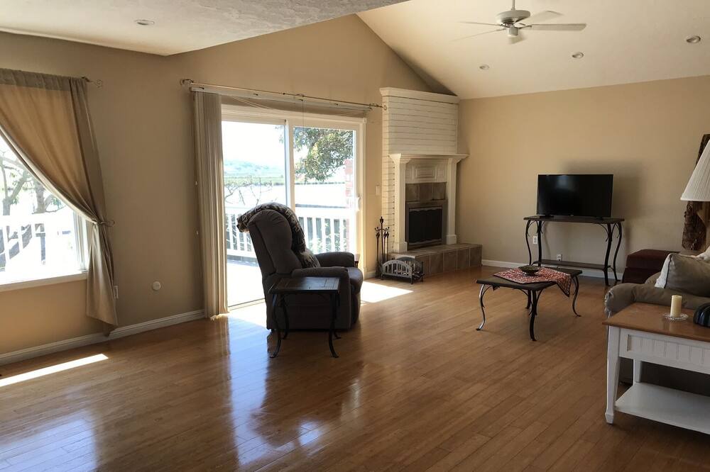 Photo of Livingroom in Novato