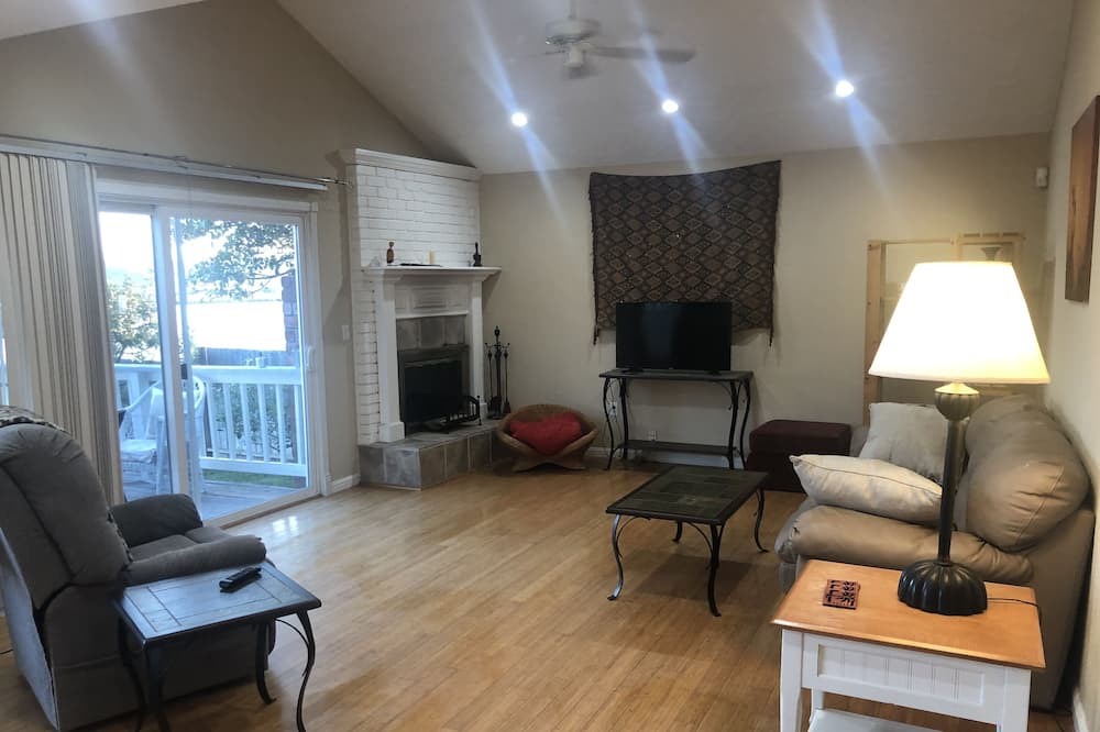 Photo of Livingroom in Novato