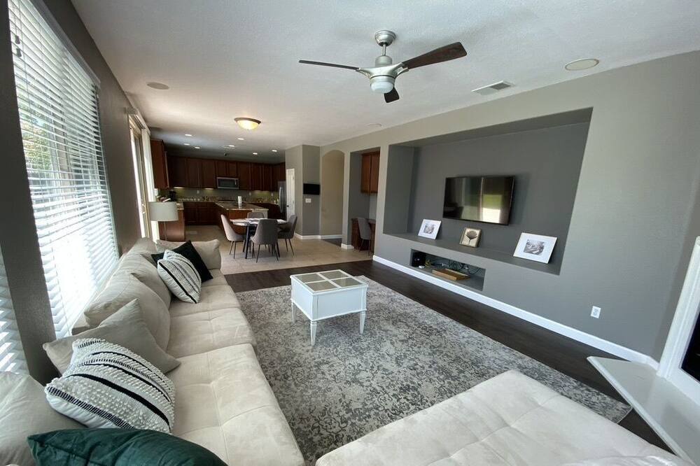 Photo of Livingroom in Rancho Cordova