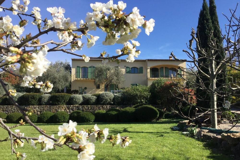 Photo of Outdoor in Le Rouret