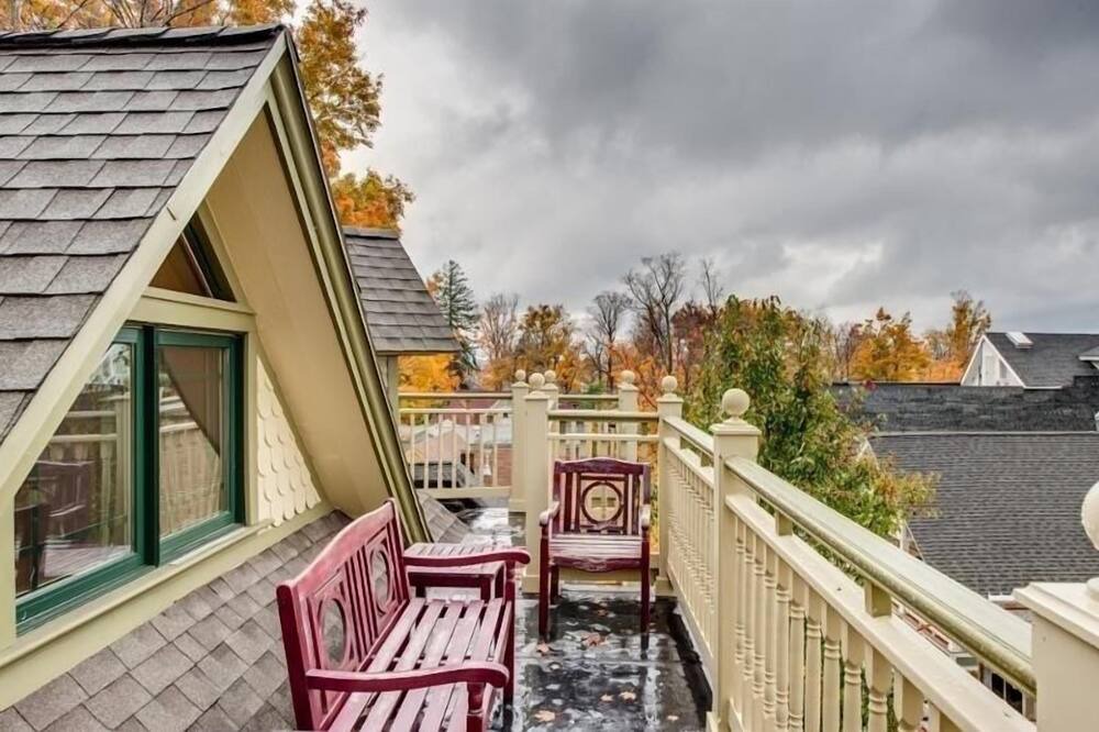 Photo of Patio Balcony in Chautauqua