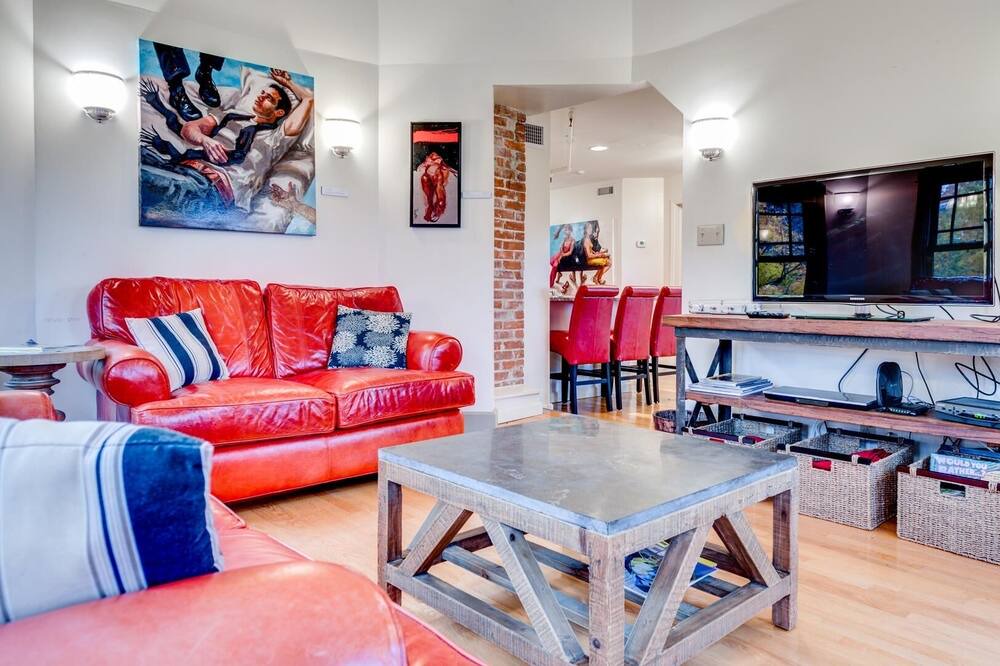 Photo of Livingroom in Chautauqua