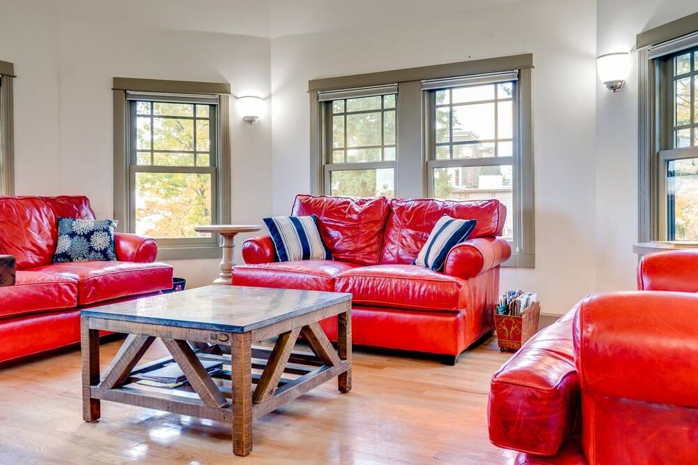 Photo of Livingroom in Chautauqua