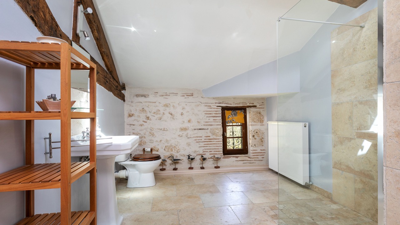 Photo of Bathroom in Castelmoron-sur-Lot