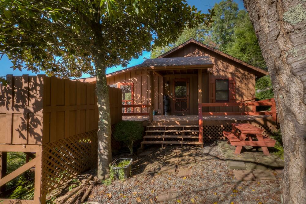Photo of Outdoor in Morganton