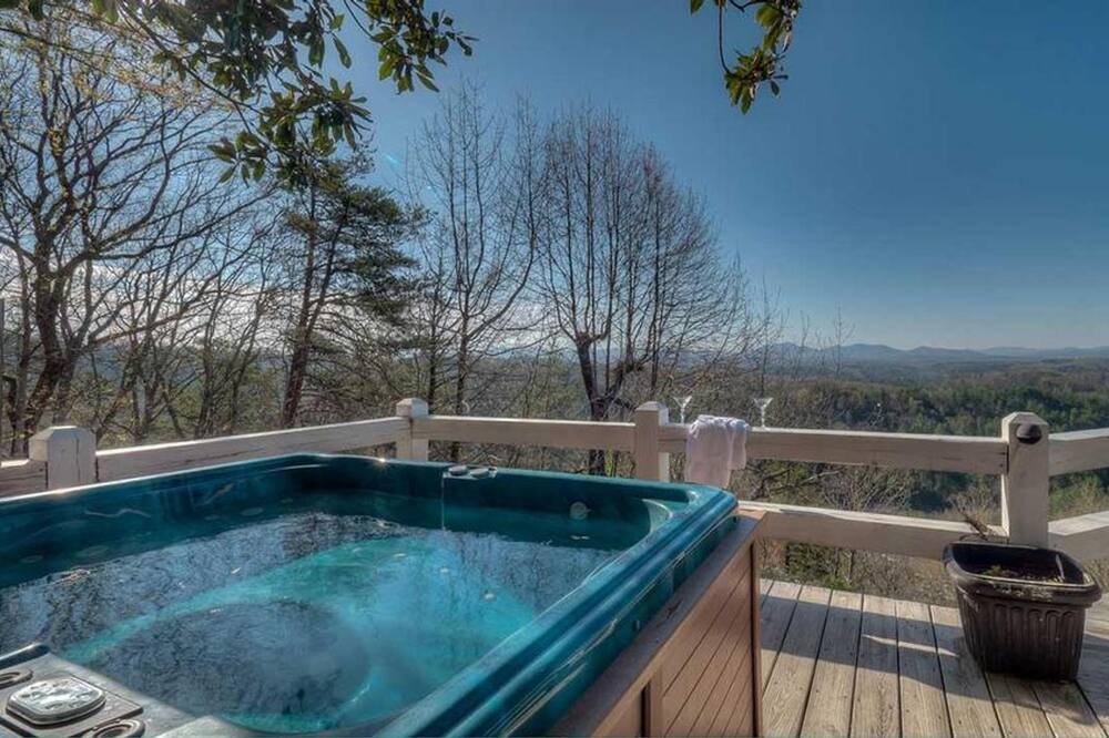 Photo of Outdoor in Morganton