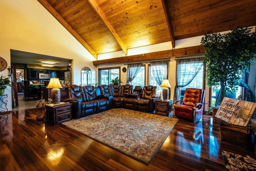 Photo of Livingroom in Centerville