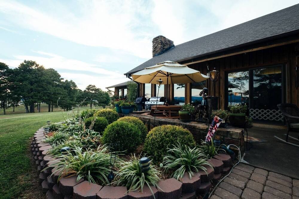 Photo of Outdoor in Centerville