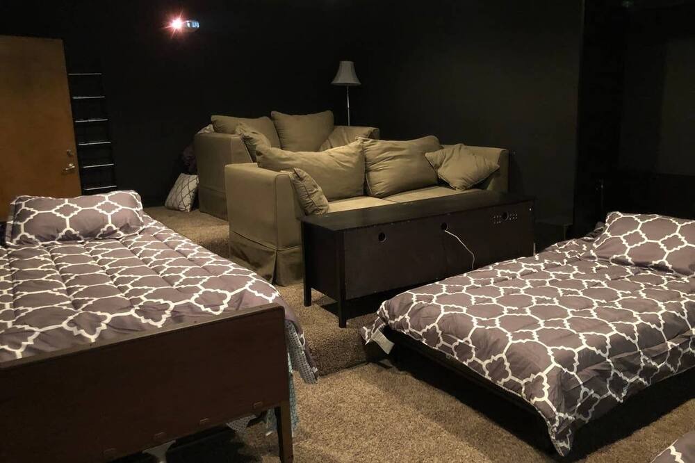 Photo of Bedroom in Centerville