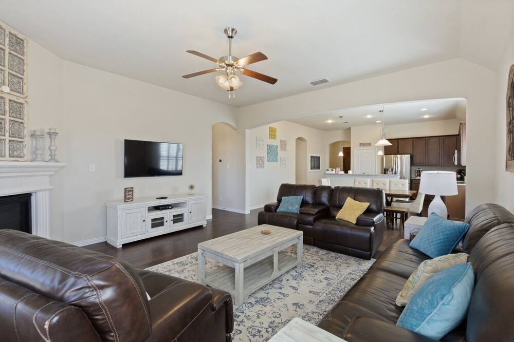 Photo of Livingroom in Little Elm