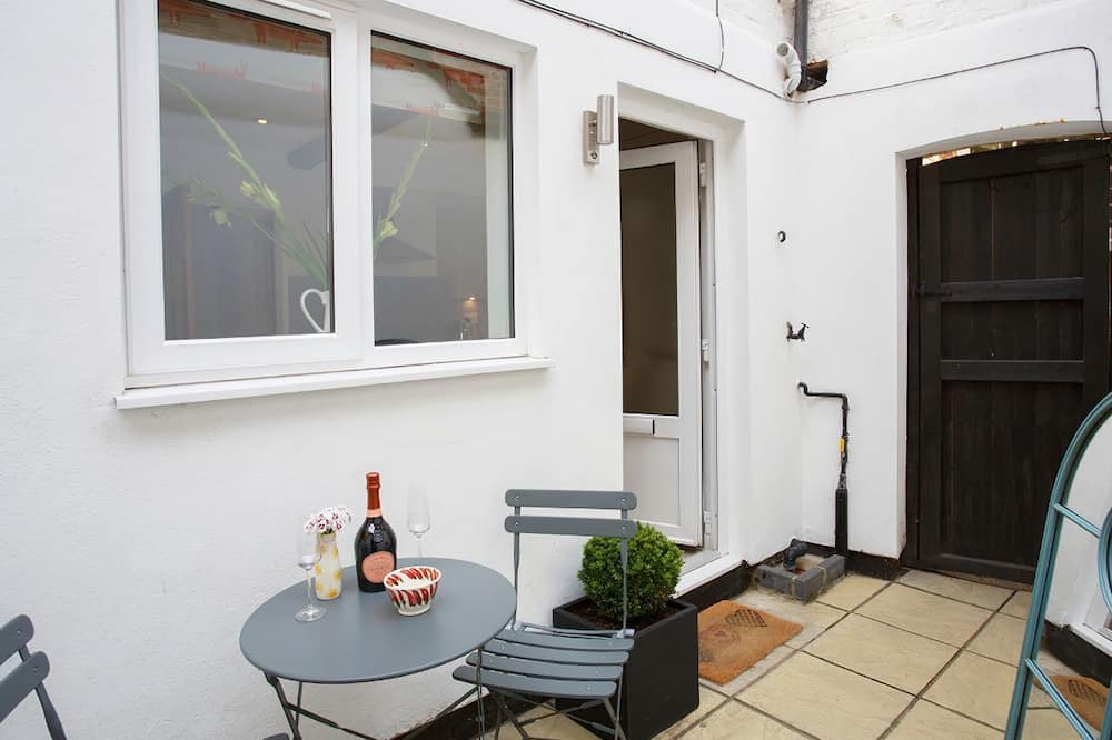 Photo of Patio Balcony in Watlington