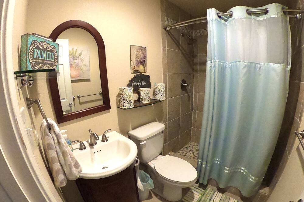Photo of Bathroom in Clifton
