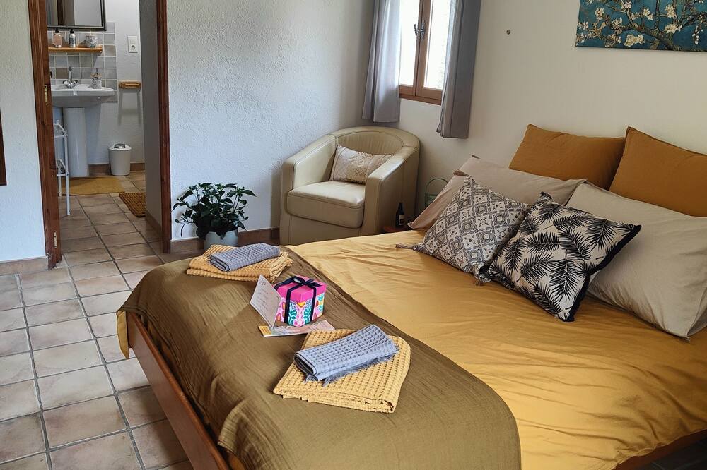 Photo of Bedroom in Forcalquier