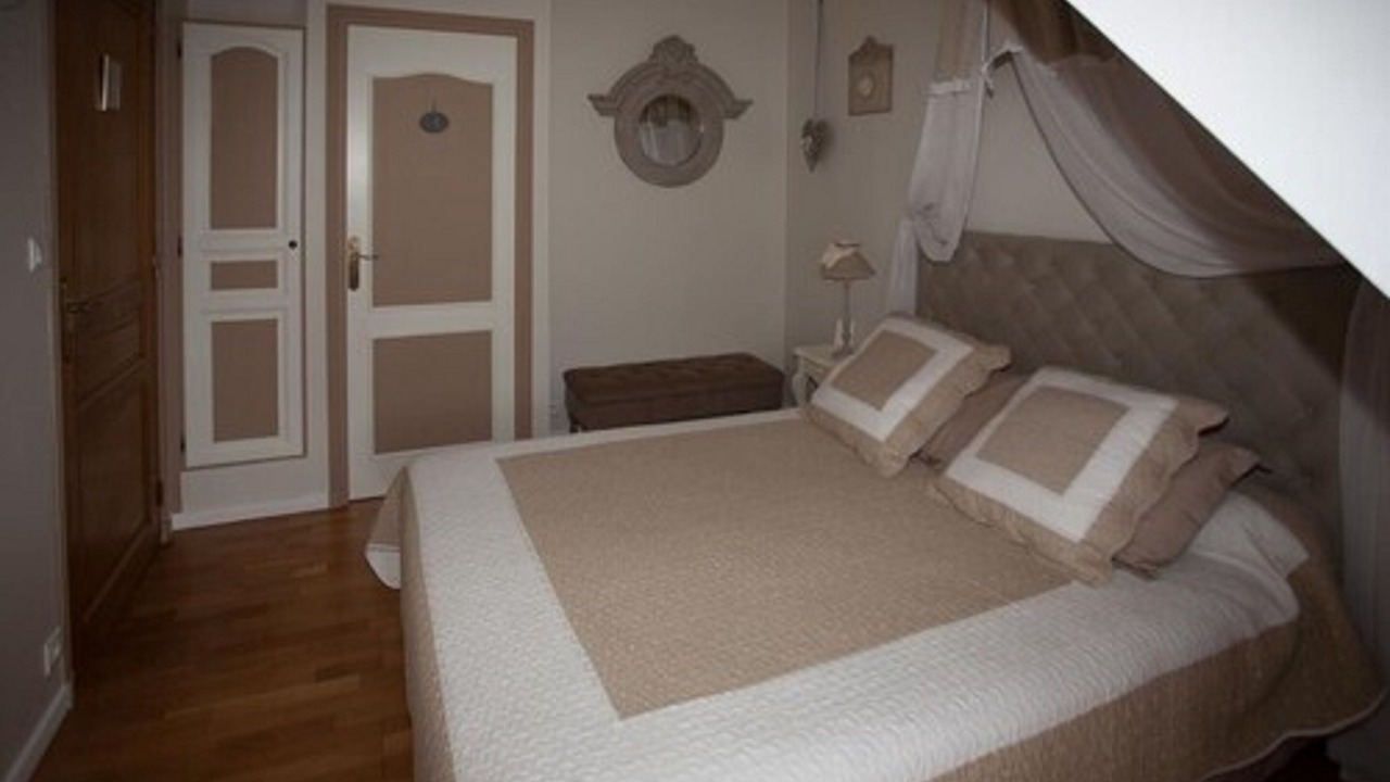 Photo of Bedroom in Dame-Marie-les-Bois
