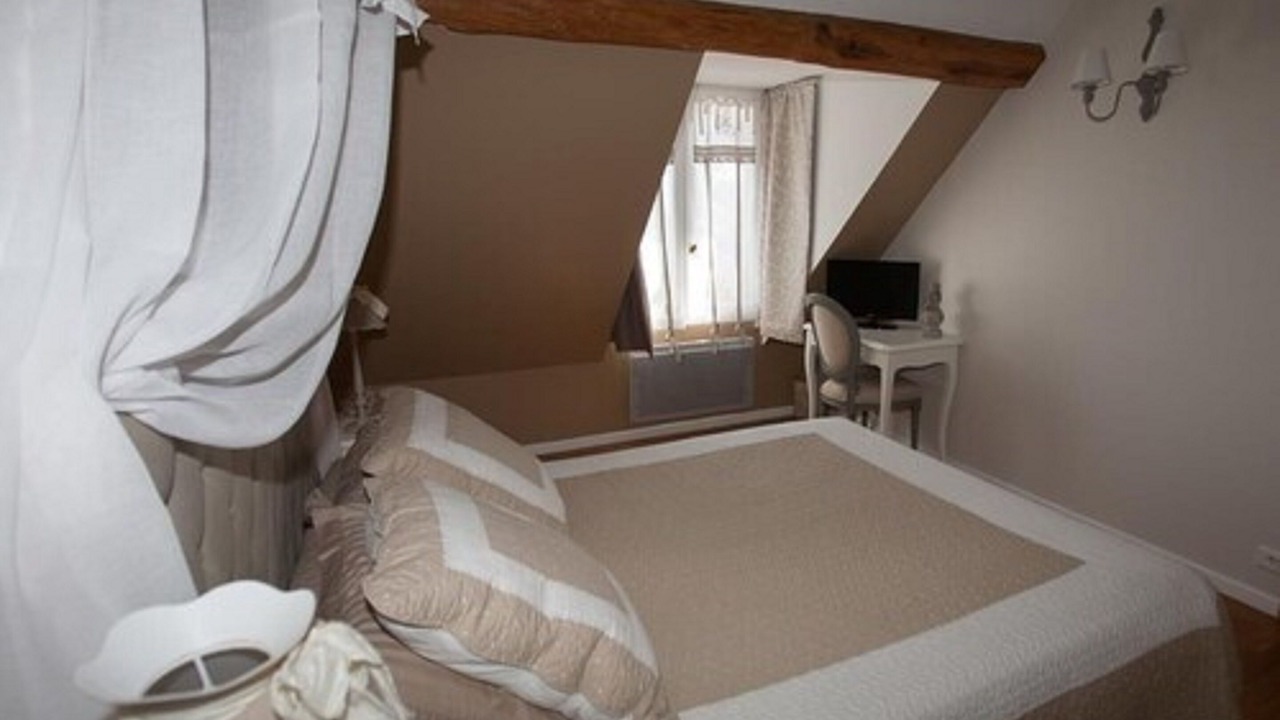 Photo of Bedroom in Dame-Marie-les-Bois