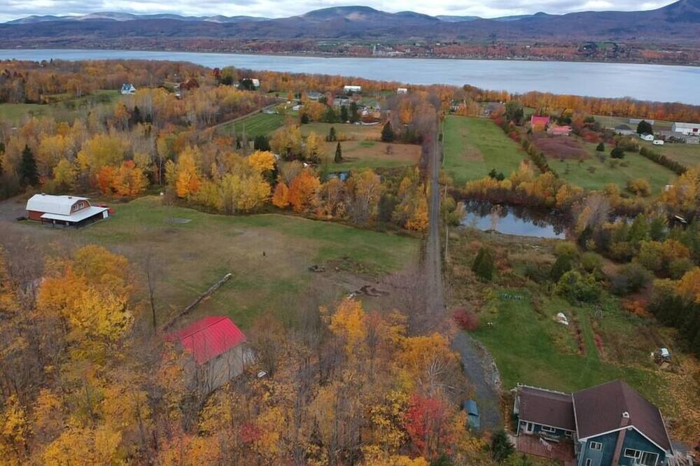 Photo of Others in St-Francois-de-l'Ile-d'Orleans