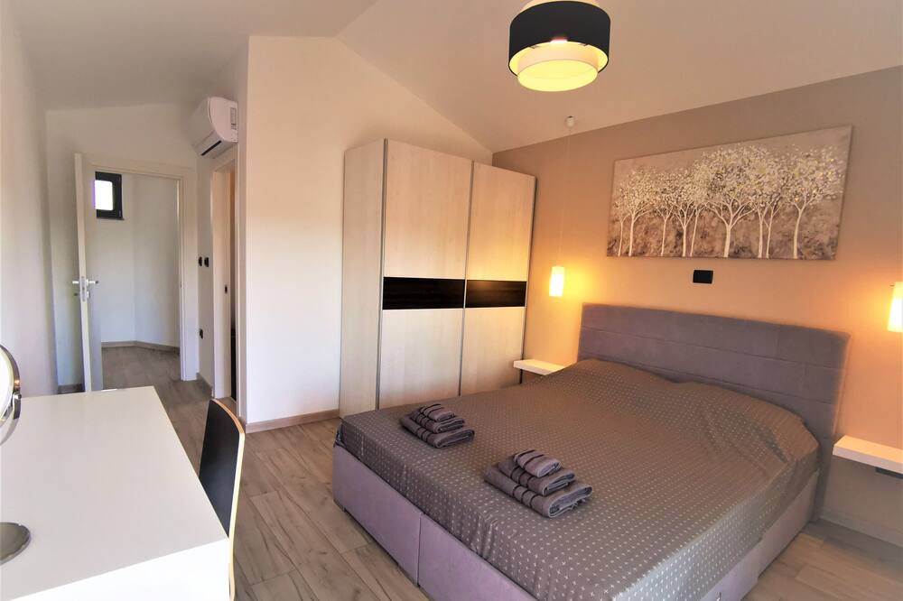 Photo of Bedroom in Loborika