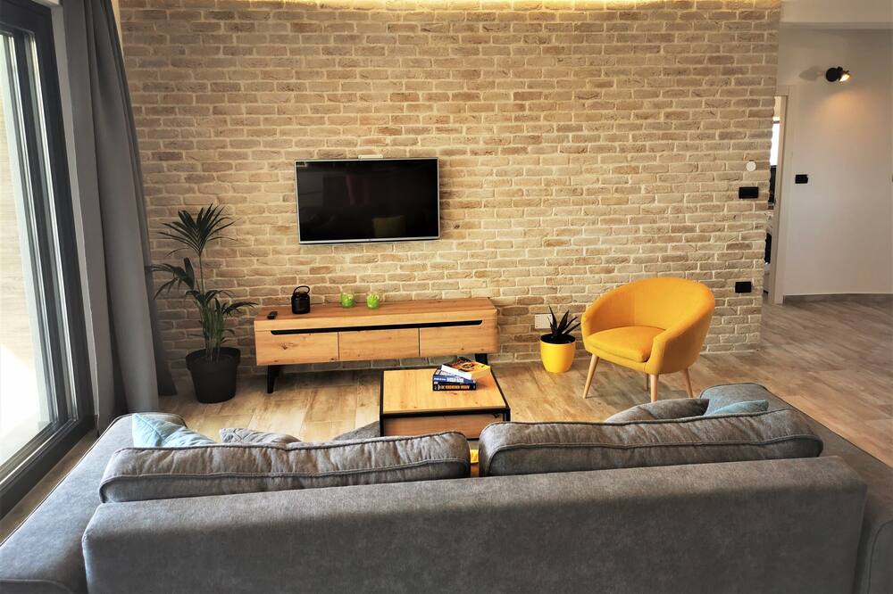 Photo of Livingroom in Loborika