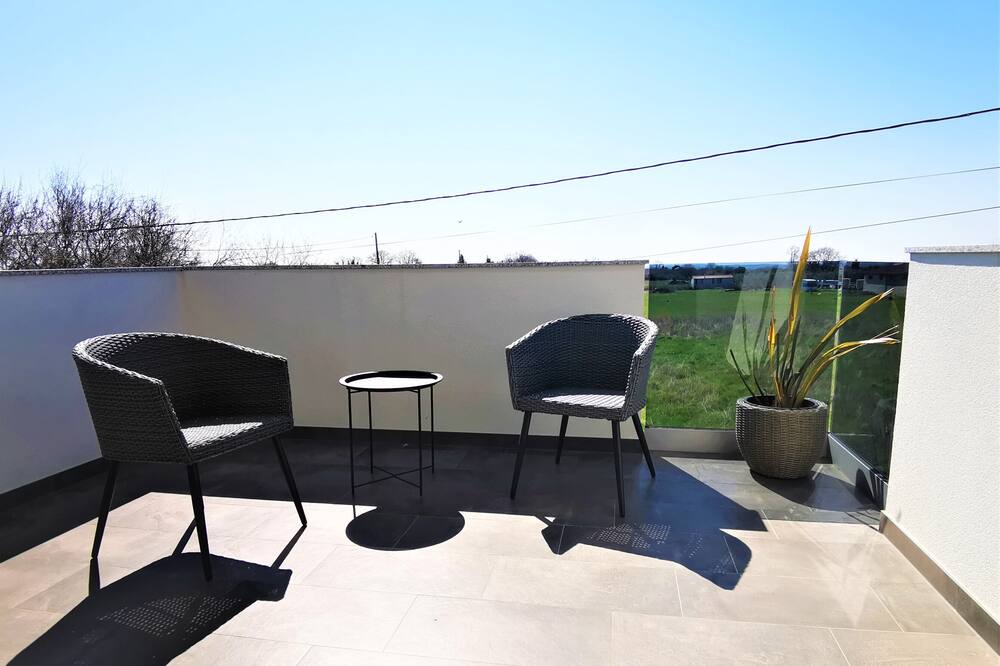 Photo of Patio Balcony in Loborika