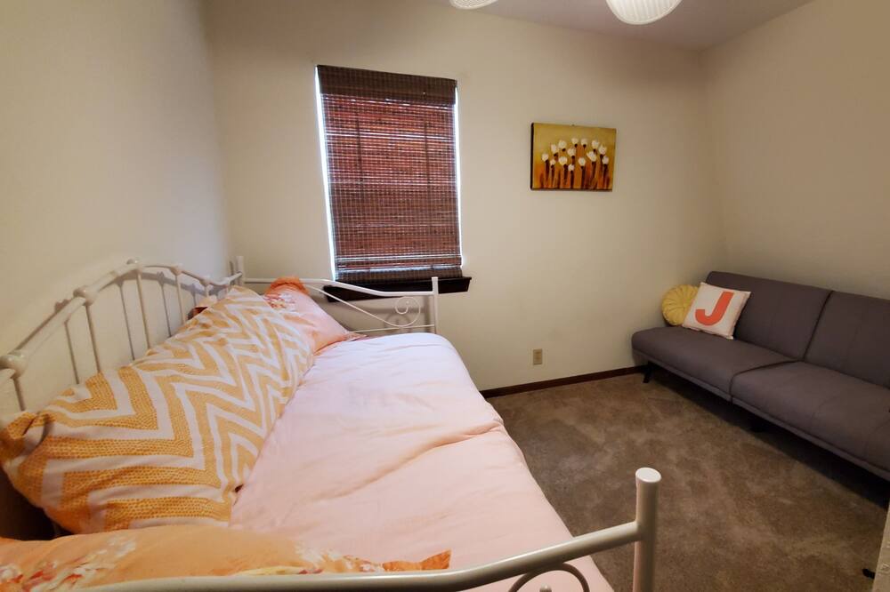 Photo of Livingroom in Farmersville
