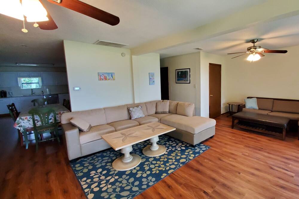 Photo of Livingroom in Farmersville