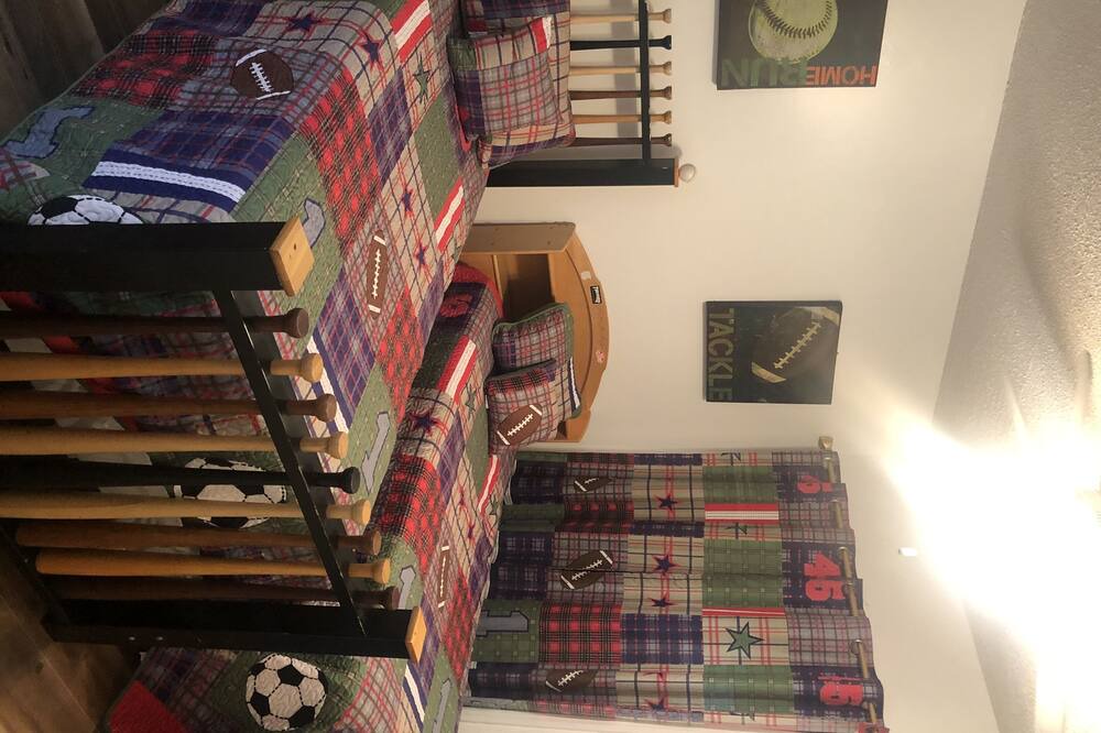 Photo of Bedroom in Cleveland
