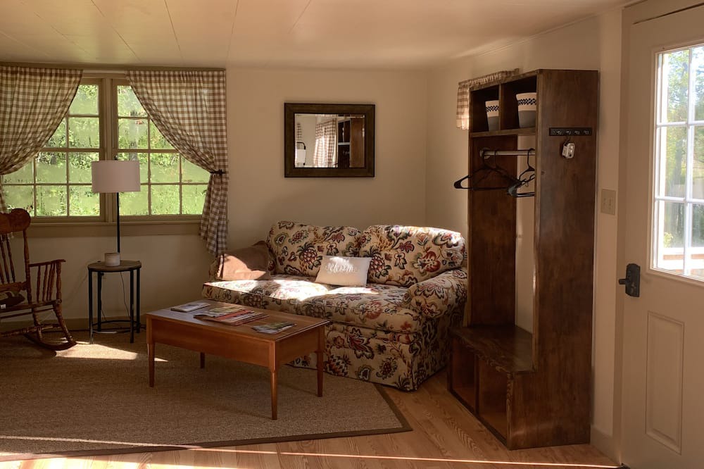 Photo of Livingroom in Weston