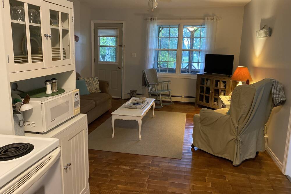 Photo of Livingroom in Lot 61