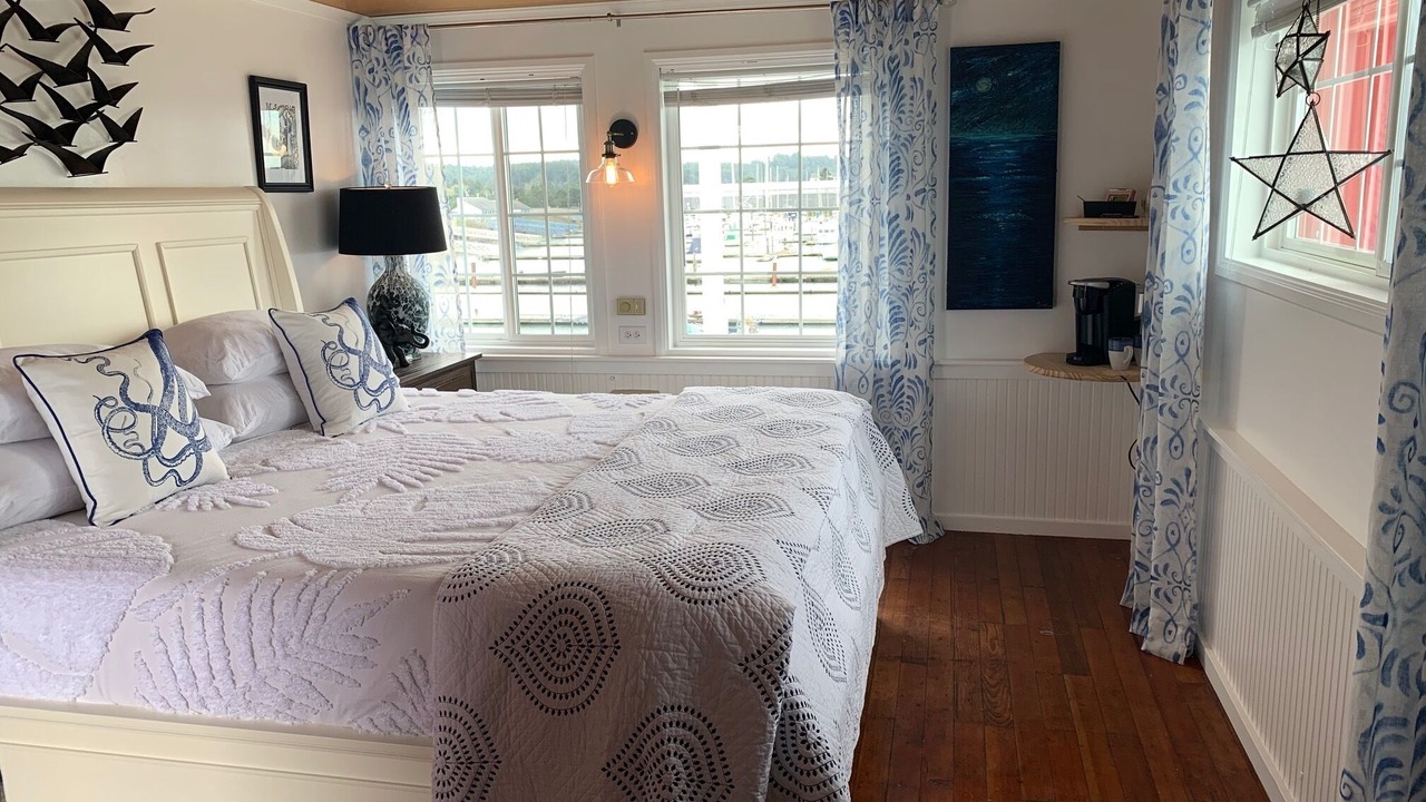 Photo of Bedroom in Newport