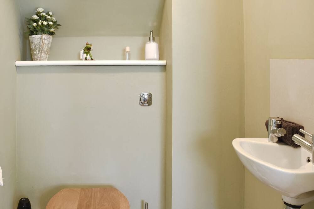 Photo of Bathroom in Leyburn