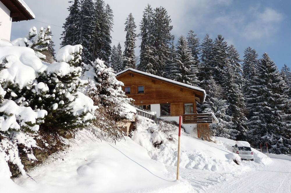 Photo of Outdoor in Pany