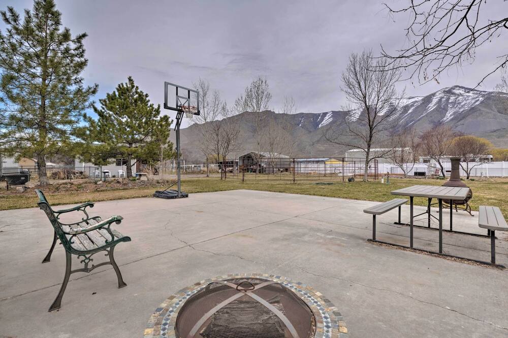 Photo of Outdoor in Lake Point