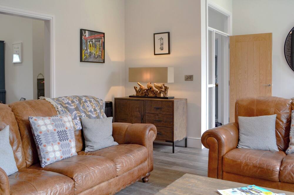 Photo of Livingroom in Ammanford