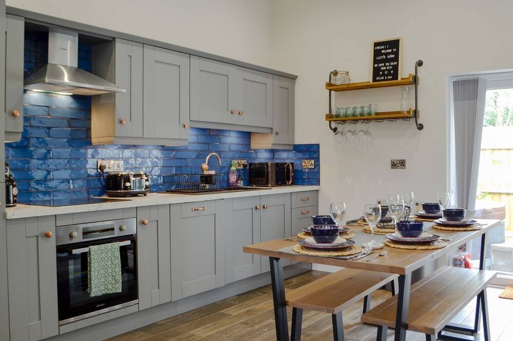 Photo of Kitchen in Ammanford