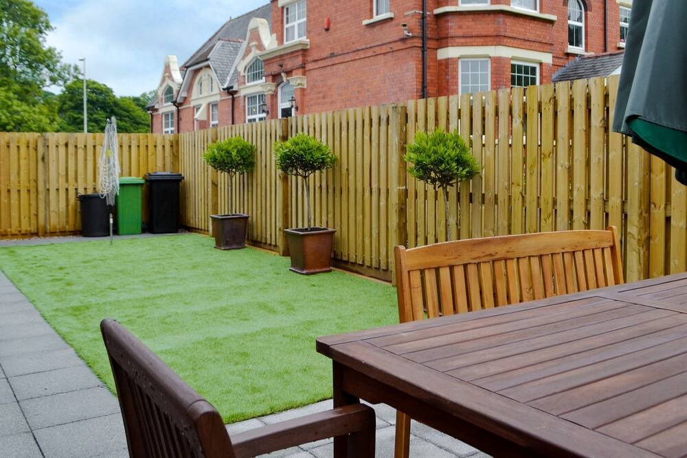 Photo of Patio Balcony in Ammanford