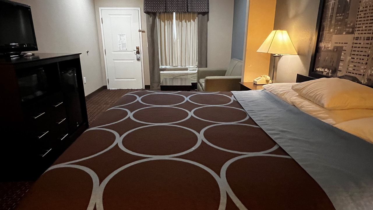 Photo of Bedroom in Center